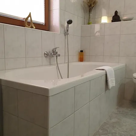 Zum Glueck Daire Sautens